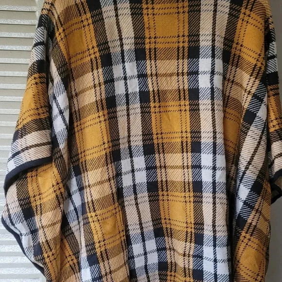 Jones new york plaid cape sweater Pancho size S/M - Picture 14 of 16